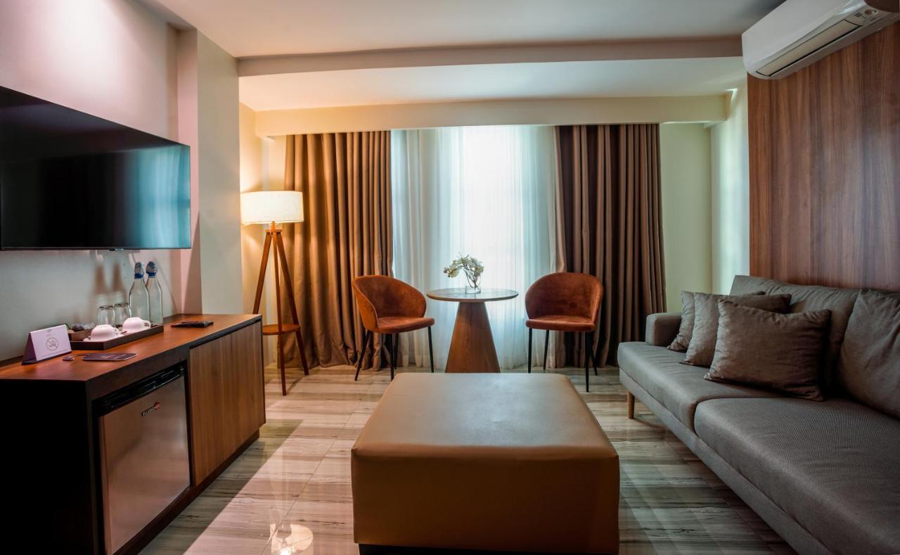 Hotel Areca Легазпи Екстериор снимка