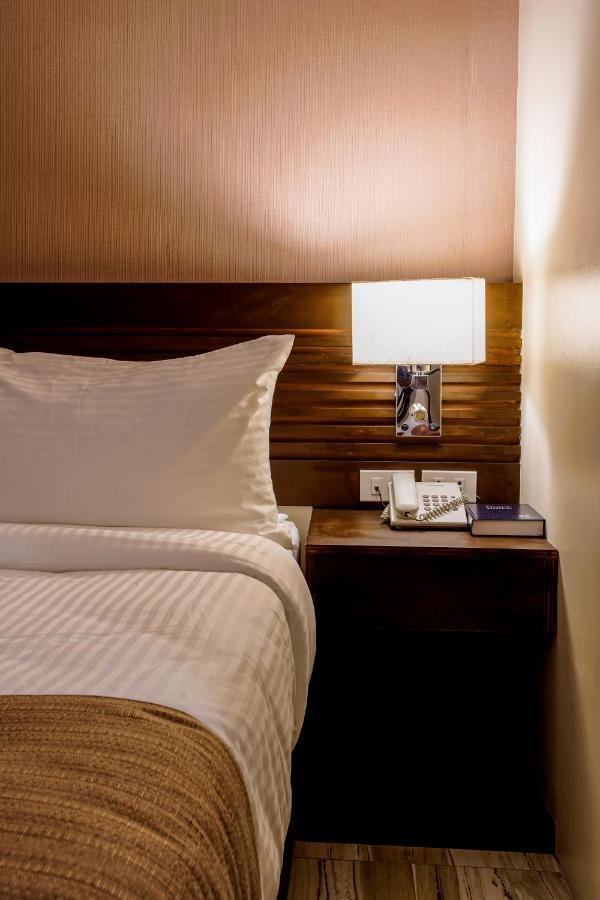 Hotel Areca Легазпи Екстериор снимка