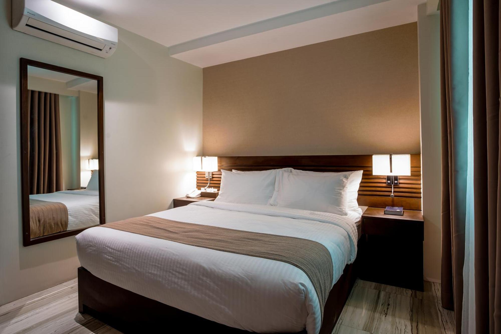 Hotel Areca Легазпи Екстериор снимка