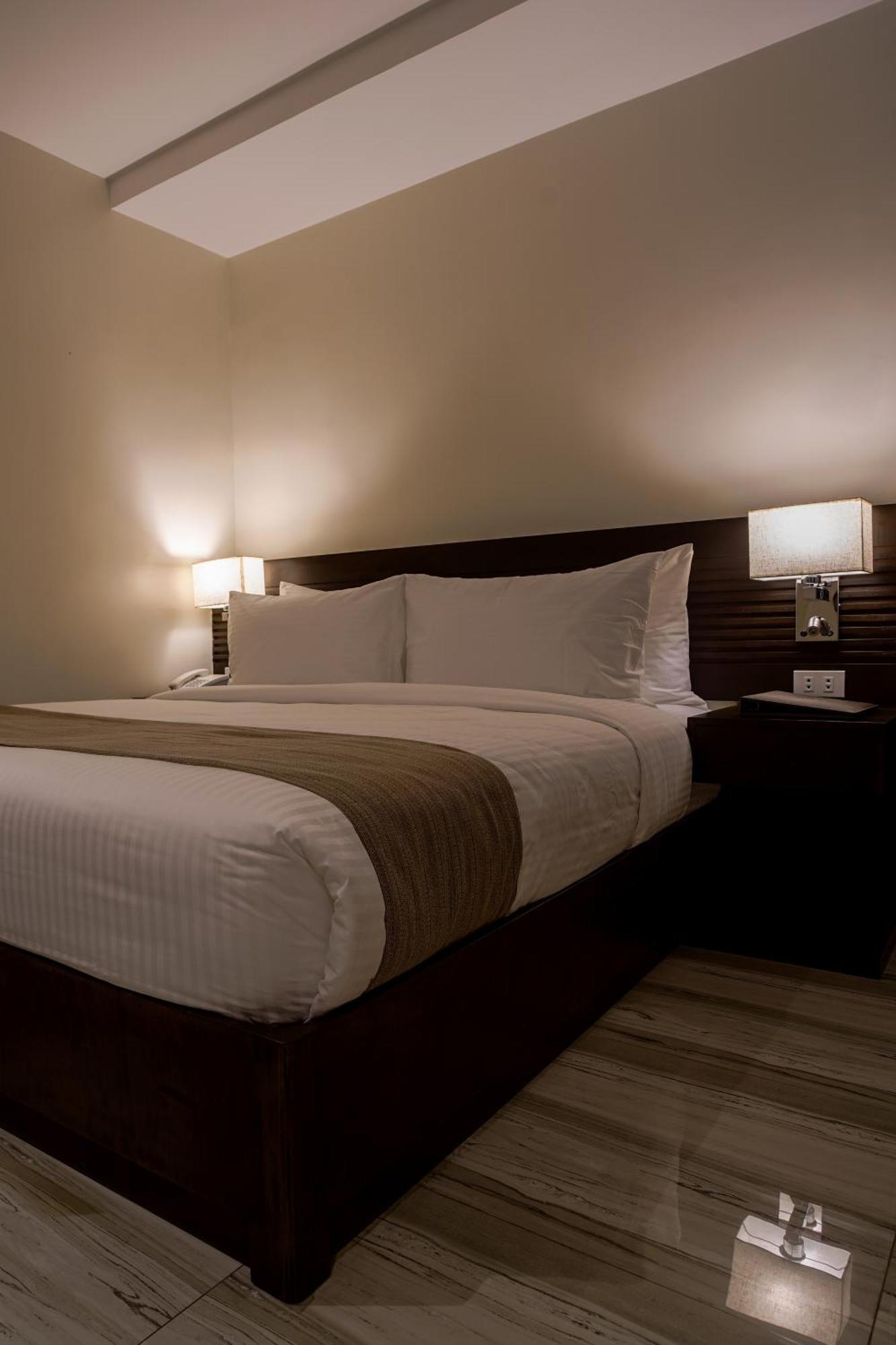Hotel Areca Легазпи Екстериор снимка